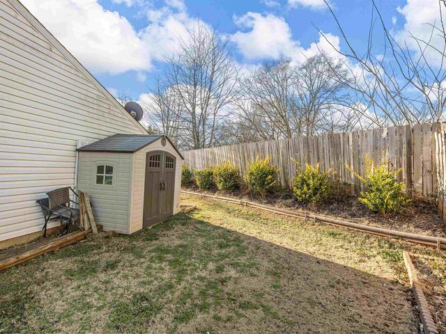 864 W Emerald Springs Drive, Boiling Springs, SC 29316