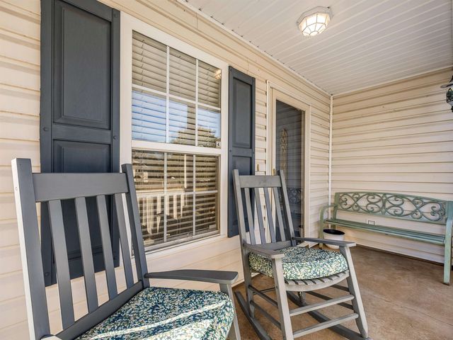 864 W Emerald Springs Drive, Boiling Springs, SC 29316