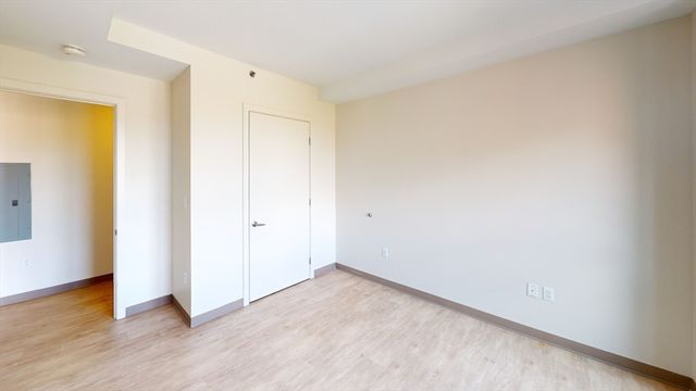 225 Centre 609, Boston, MA 02119