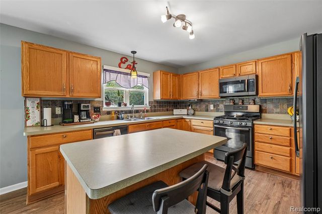 7157 Westminster Circle, Grand Blanc, MI 48439
