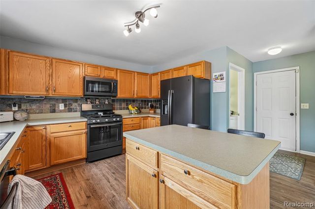 7157 Westminster Circle, Grand Blanc, MI 48439