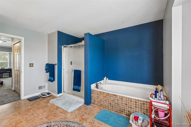 7157 Westminster Circle, Grand Blanc, MI 48439