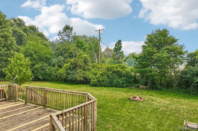 7157 Westminster Circle, Grand Blanc, MI 48439