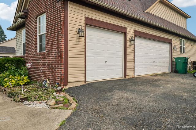 7157 Westminster Circle, Grand Blanc, MI 48439