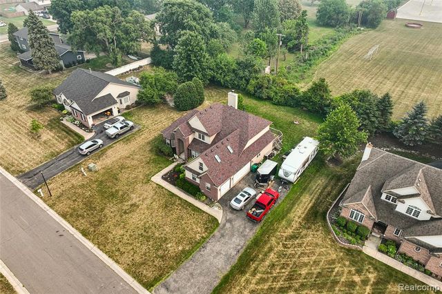 7157 Westminster Circle, Grand Blanc, MI 48439
