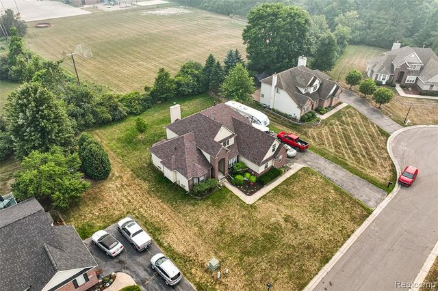 7157 Westminster Circle, Grand Blanc, MI 48439