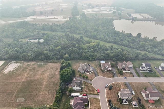7157 Westminster Circle, Grand Blanc, MI 48439