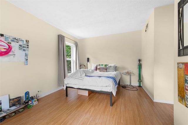 525 Antioch Avenue, Fort Lauderdale, FL 33304