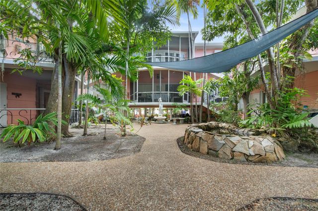 525 Antioch Avenue, Fort Lauderdale, FL 33304