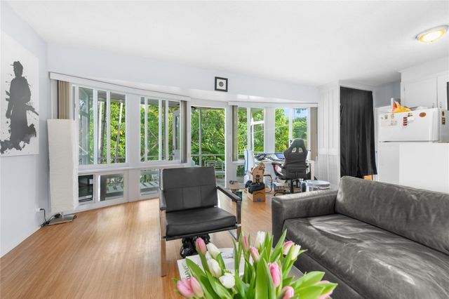 525 Antioch Avenue, Fort Lauderdale, FL 33304