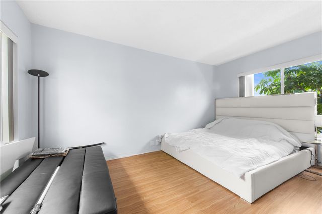 525 Antioch Avenue, Fort Lauderdale, FL 33304