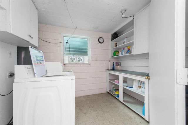 525 Antioch Avenue, Fort Lauderdale, FL 33304