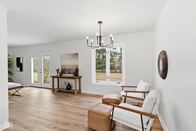 4820 E 70th Street, Indianapolis, IN 46220