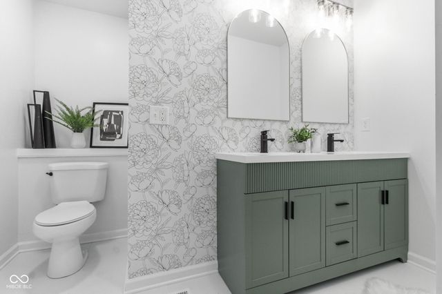 4820 E 70th Street, Indianapolis, IN 46220