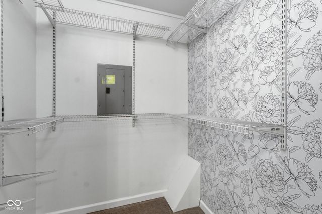 4820 E 70th Street, Indianapolis, IN 46220