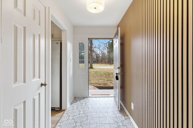 4820 E 70th Street, Indianapolis, IN 46220