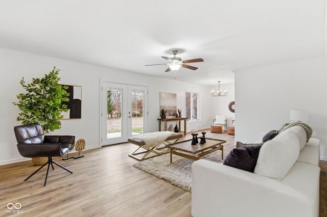 4820 E 70th Street, Indianapolis, IN 46220