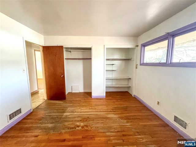 23 Elizabeth Court, North Haledon, NJ 07508