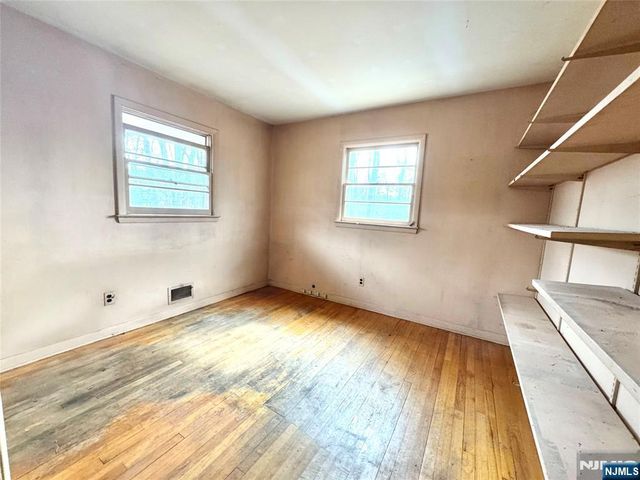 23 Elizabeth Court, North Haledon, NJ 07508