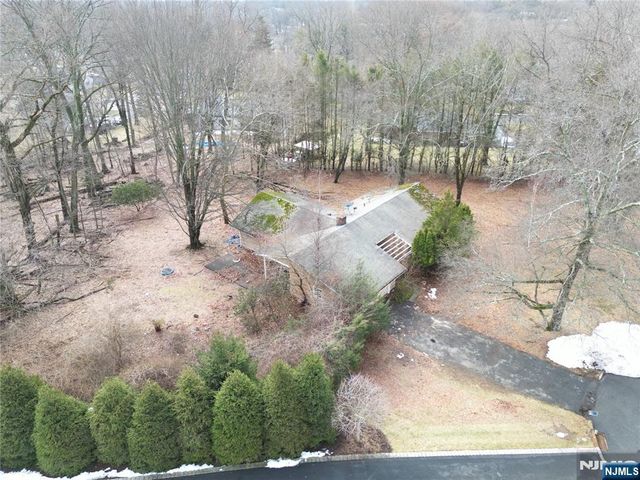 23 Elizabeth Court, North Haledon, NJ 07508