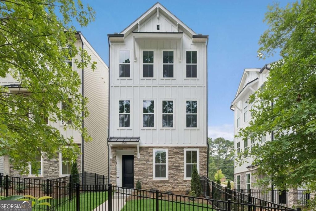 650 Memphis Drive, Scottdale, GA 30079 — exterior