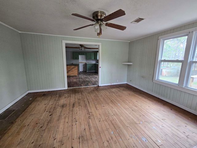 1562 E Hwy 16, Clinton, AR 72031