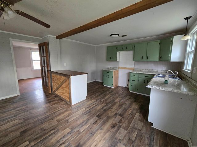 1562 E Hwy 16, Clinton, AR 72031