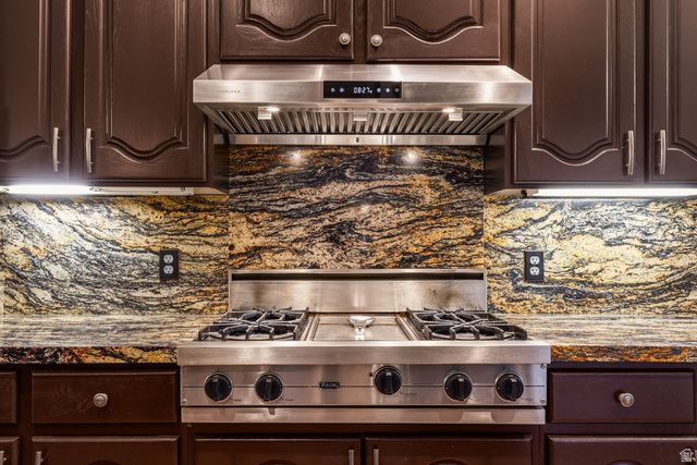 13 LA MONTAGNE LN, Sandy, UT 84092