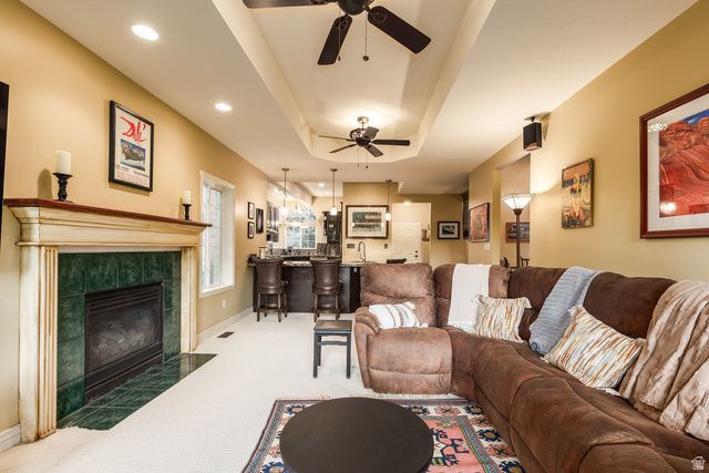 13 LA MONTAGNE LN, Sandy, UT 84092