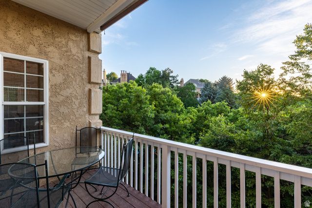 13 LA MONTAGNE LN, Sandy, UT 84092