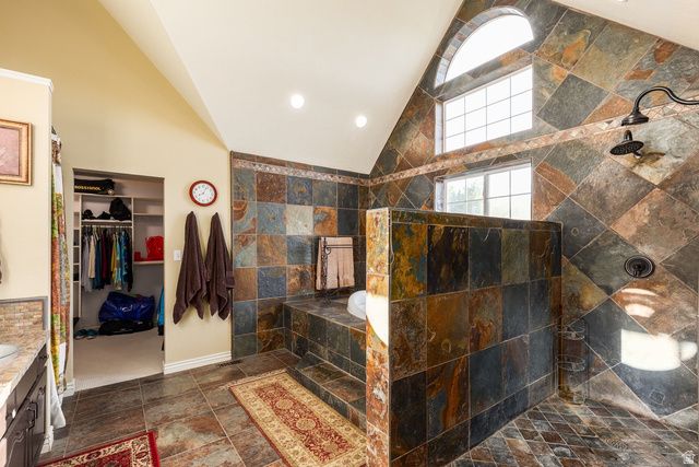 13 LA MONTAGNE LN, Sandy, UT 84092