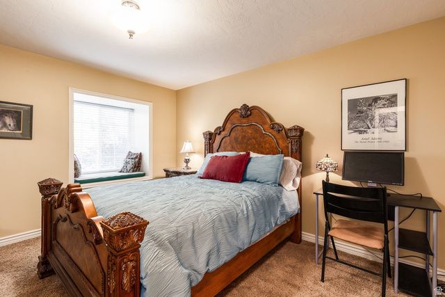 13 LA MONTAGNE LN, Sandy, UT 84092