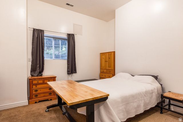 13 LA MONTAGNE LN, Sandy, UT 84092