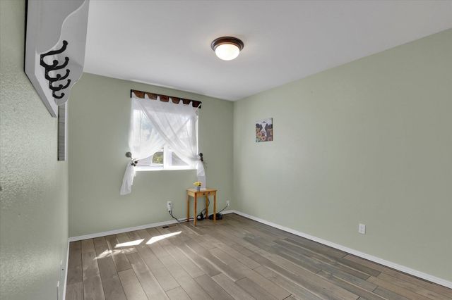 35110 N Milan-Elk Rd, Chattaroy, WA 99003