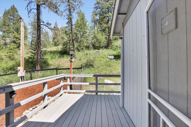 35110 N Milan-Elk Rd, Chattaroy, WA 99003