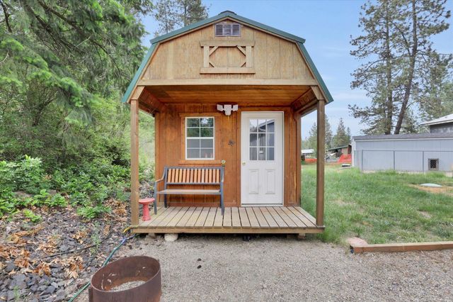 35110 N Milan-Elk Rd, Chattaroy, WA 99003