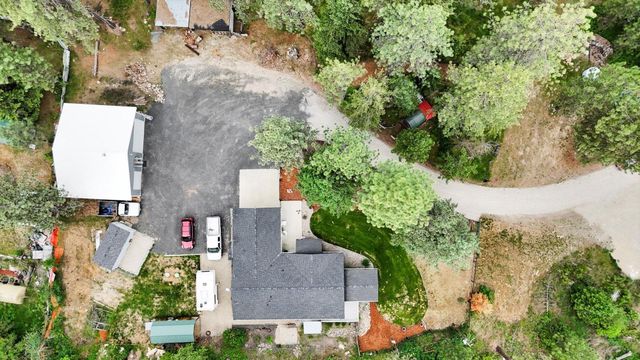 35110 N Milan-Elk Rd, Chattaroy, WA 99003