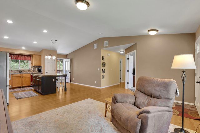 35110 N Milan-Elk Rd, Chattaroy, WA 99003