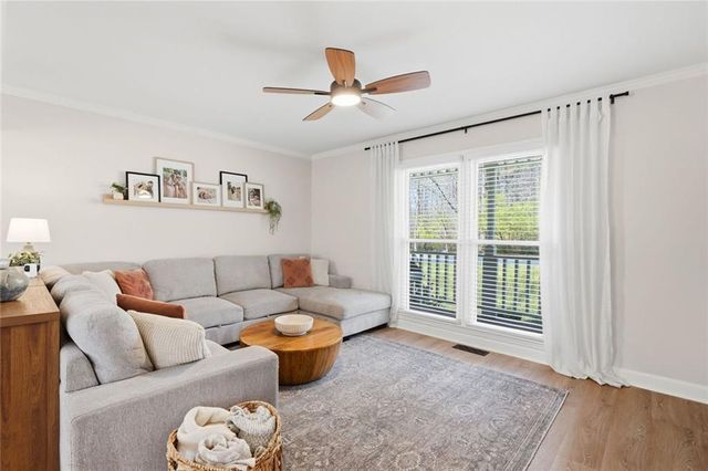 4922 Willow Creek Drive, Woodstock, GA 30188