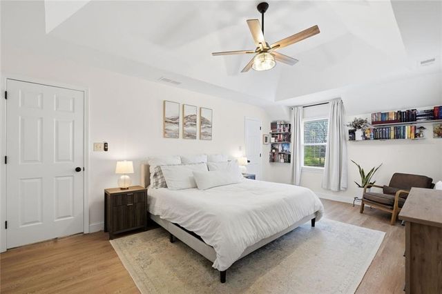 4922 Willow Creek Drive, Woodstock, GA 30188