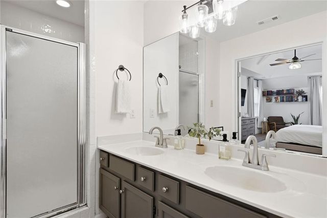 4922 Willow Creek Drive, Woodstock, GA 30188