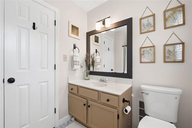 4922 Willow Creek Drive, Woodstock, GA 30188