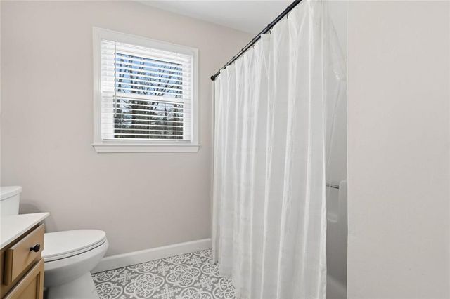 4922 Willow Creek Drive, Woodstock, GA 30188