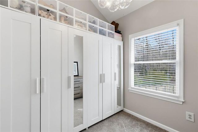 4922 Willow Creek Drive, Woodstock, GA 30188