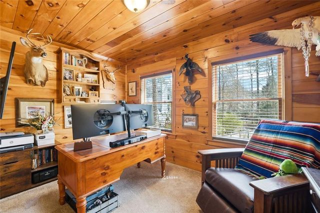 4922 Willow Creek Drive, Woodstock, GA 30188