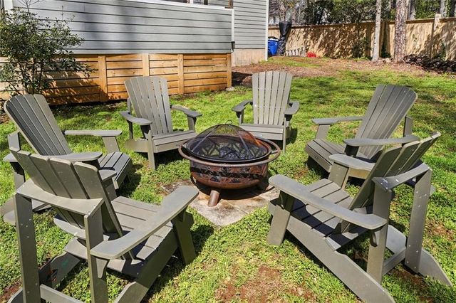 4922 Willow Creek Drive, Woodstock, GA 30188