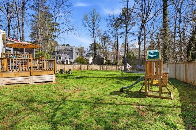 4922 Willow Creek Drive, Woodstock, GA 30188