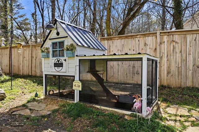 4922 Willow Creek Drive, Woodstock, GA 30188