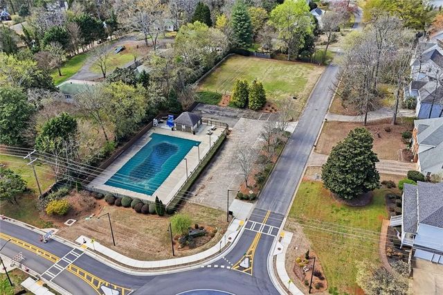 4922 Willow Creek Drive, Woodstock, GA 30188