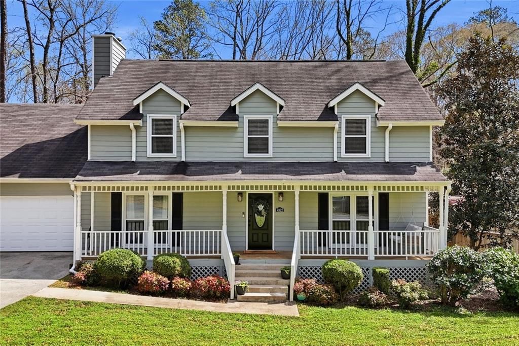 4922 Willow Creek Drive, Woodstock, GA 30188